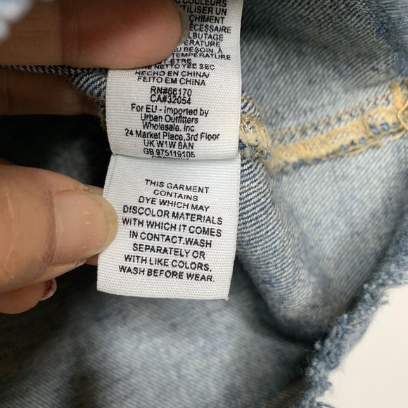 Free People We The Free Distressed Denim Button Fly Raw Hem Mini Skirt Size 28 - Picture 10 of 12